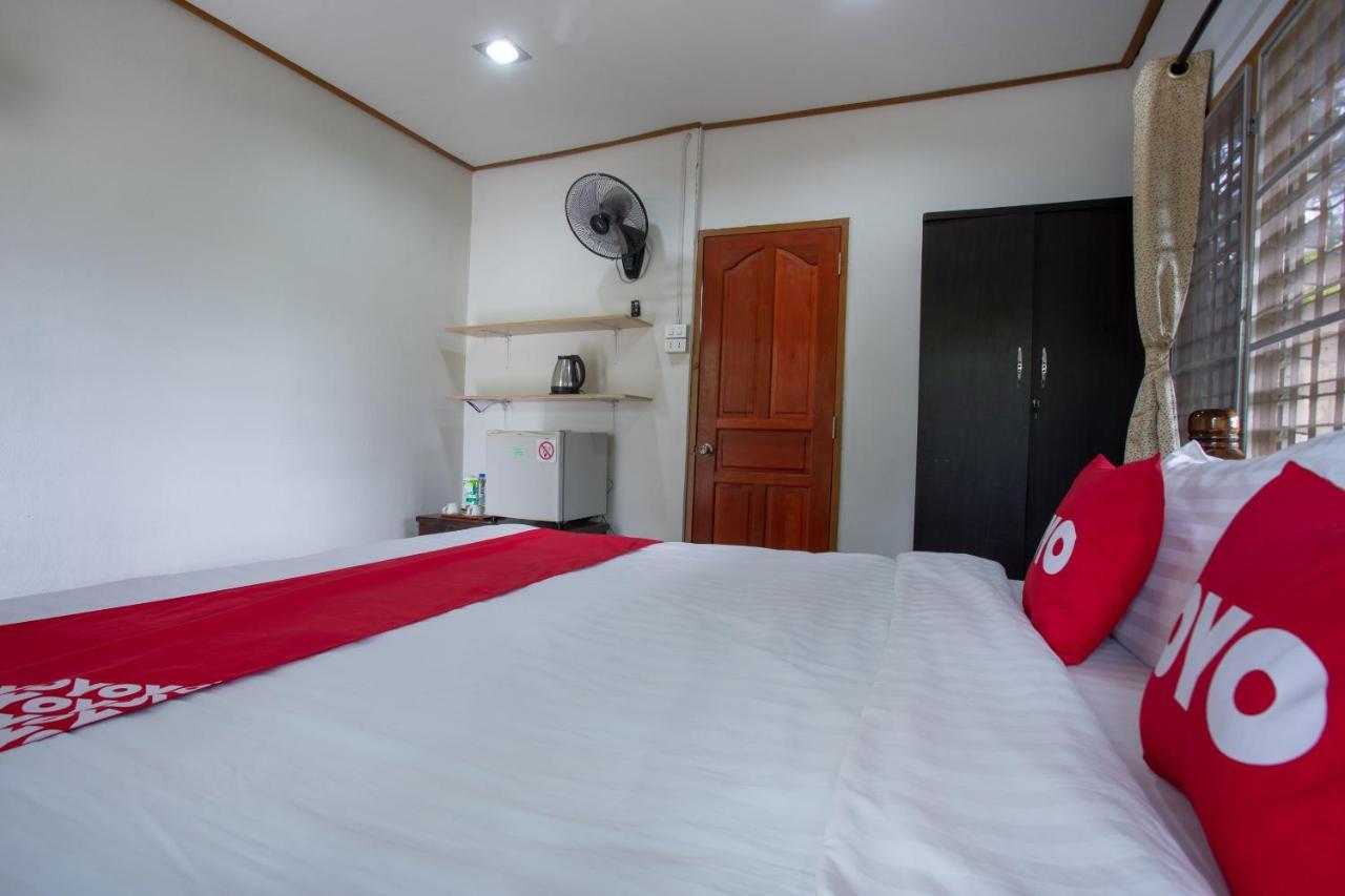 Oyo 909 Guiding Star Resort Chiang Mai Exterior foto