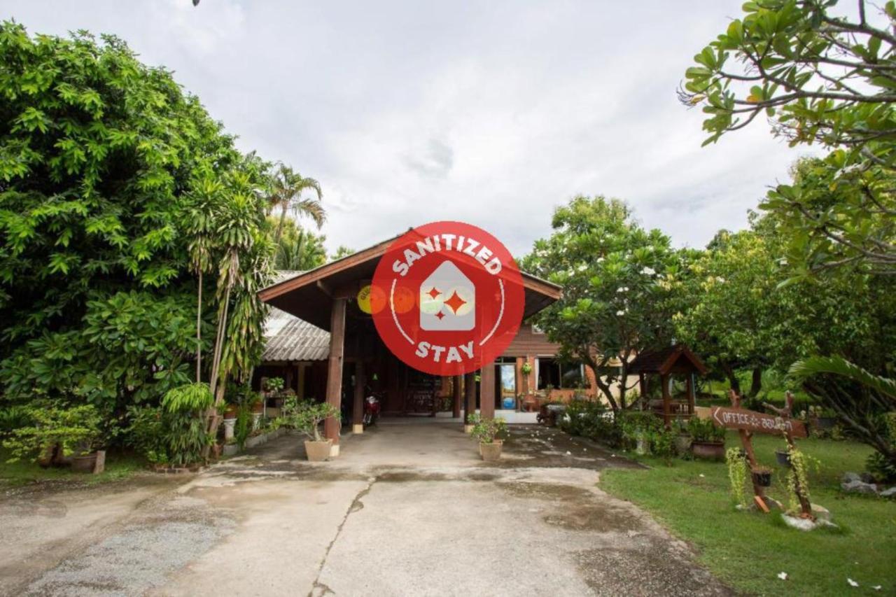 Oyo 909 Guiding Star Resort Chiang Mai Exterior foto